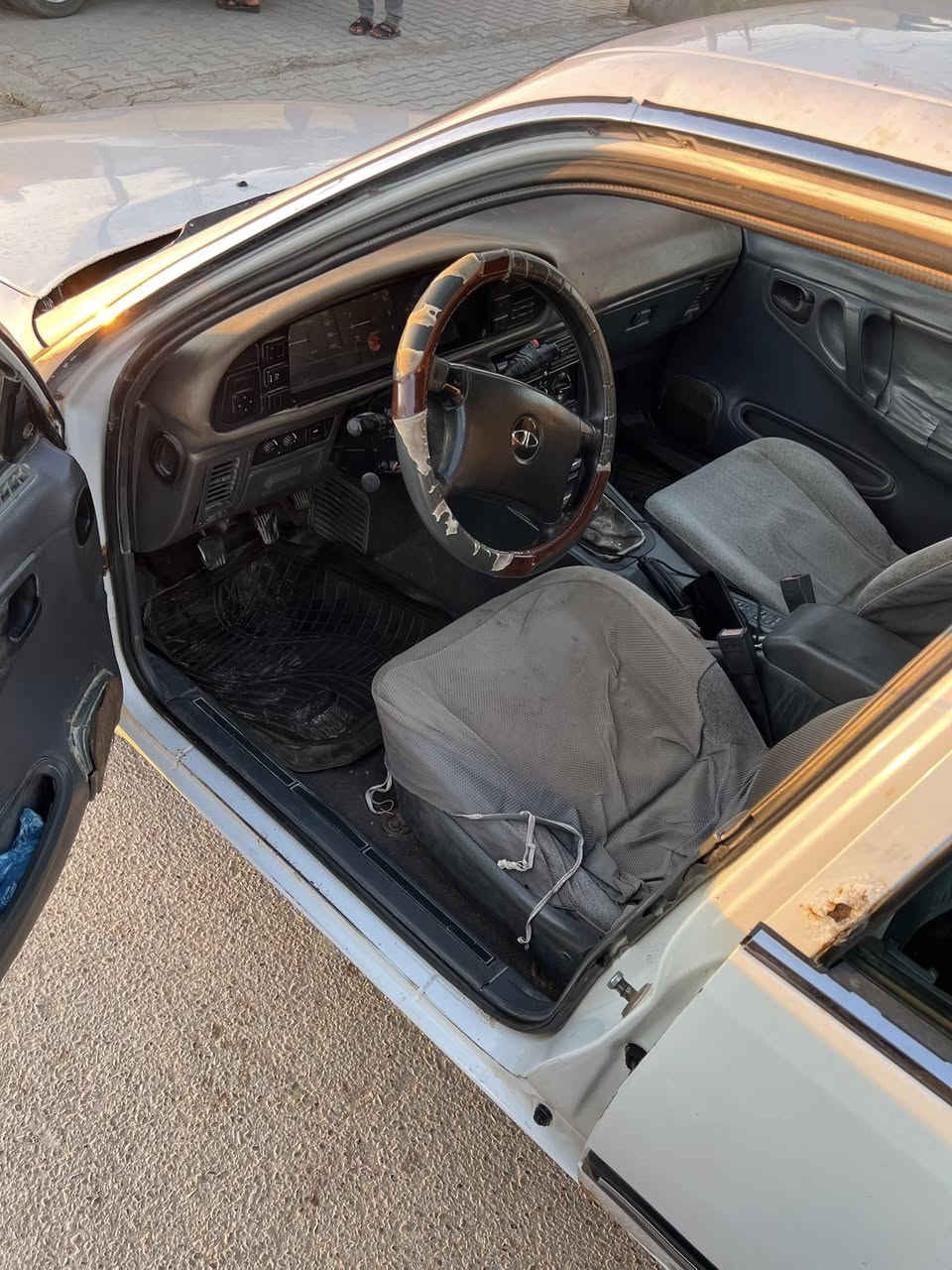 السلام عليكم

برنس دايو كير عادي موديل 95 رقم بغداد كير ومكينه مكفولات سياره بلاديه عدا البنيد بي معجون شويه نقصها صدر ومشط ستيرن ترايك للبصرة السعر ٣٣ وبيها مجال للجناي
*********** 
***********
