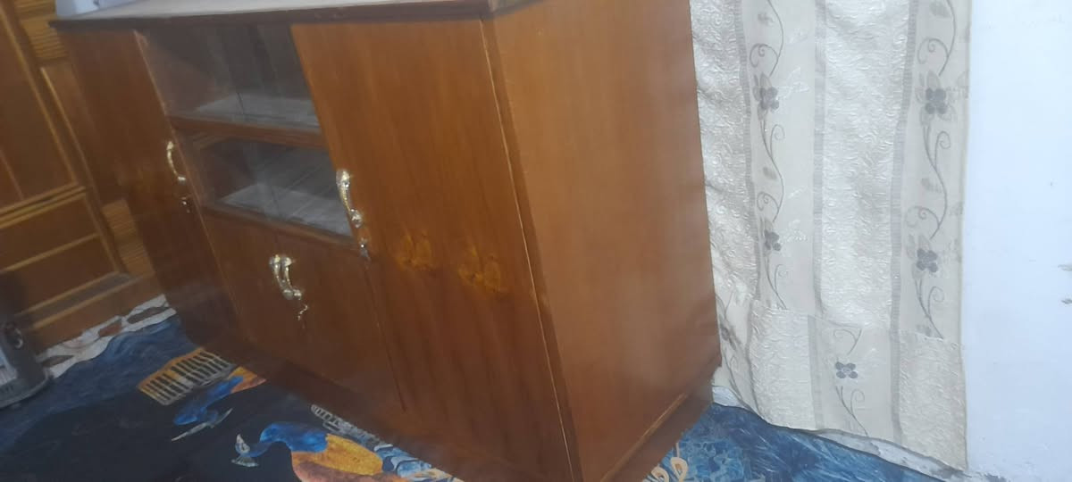 بوفيه طول مترين صاج السعر 100 قفل مكاني مسيب حي العسكري ***********
