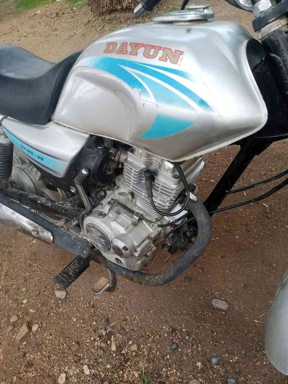 دايوان عضم 
كلك بدون وراق مكفواله من سرقه 
موديل 22 رقم شاصي موجود 
دراجه حلوه ونضيفه مال جناي 
بابل محاويل 
سعر  657وبيه مجال قليل 
***********

الموشراي لا يتعب
