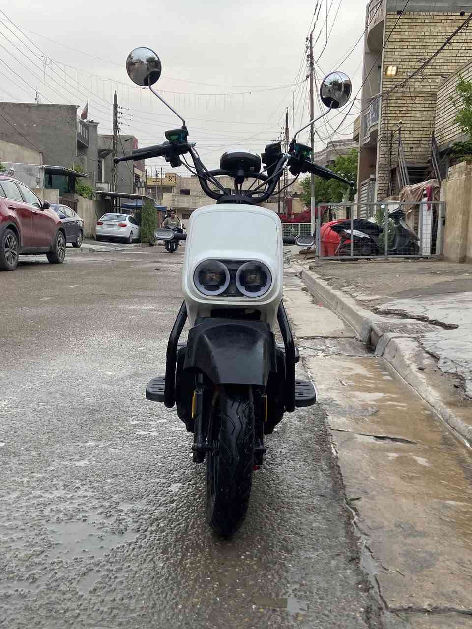 دراجة سكنس ام عيون خمس بطاريات ولي تمشيك 40كيلو بالشحنه الوحده سرعه 60 حقيقي الملف 1500 السعر650 وبيهة مجال للاتصال ***********
المكان بغداد البياع الرسالة الثالثة
