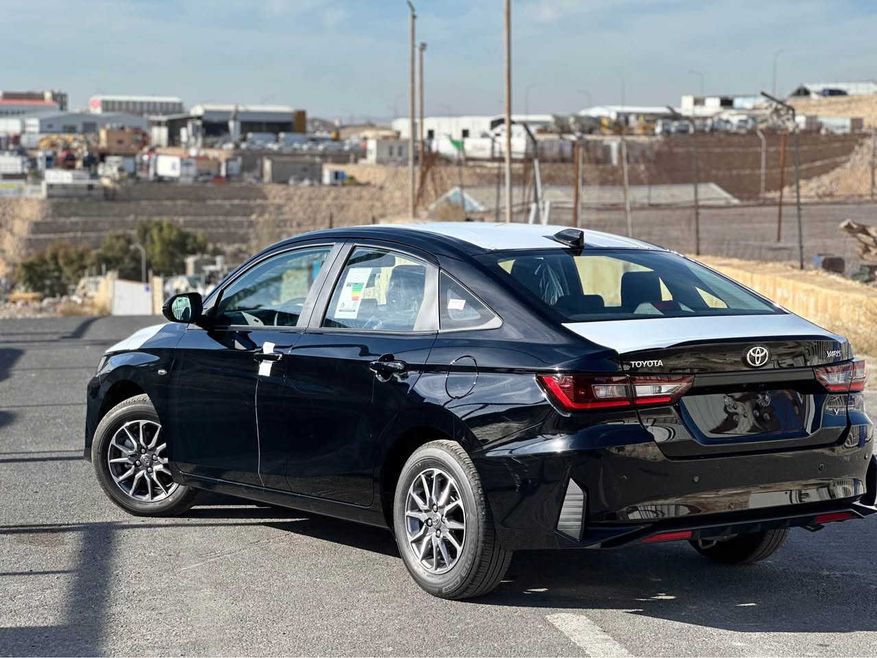 Toyota Yaris 2026 Zeroo New
ماتور 1300 سي سي اقتصادي جداا 
فحص كامل كرت أبيض 7 جيد
إضافات مميززة جداا ::

شاشة مميززة 

كاميرا خلفية 

حساسات خلفية 

مفتاح سمارت عدد 2 

ارضيات تويوتا يارس الاصلية 

تحكم طارة كامل 

طارة مخيطة 

لون فيراني مميزز جداا 

اضوية امامية ليد LED 

اضوية خلفية LED 

سبير + العدة كاملة اصلي تويوتا 

عداد صفر زيرووو 

جنط 16 كروم الاصلي 

زجاج كهرباء 

مري كهرباء 

بلوتوث 

غرفة مميززة لون بيج 

خاصية Apple Car Play 

خاصية Android Auto 

كرت أبيض 7 جيد زيروووو 

للإستفسار (( 0797180307 )) 
للإستفسار (( 0796175287 )) عمان, محافظة عمان


**إذا كنت صاحب هذا الإعلان وتريد حذفه لأي سبب، رجاءا أرسل رسالة إلى الدعم الفني**