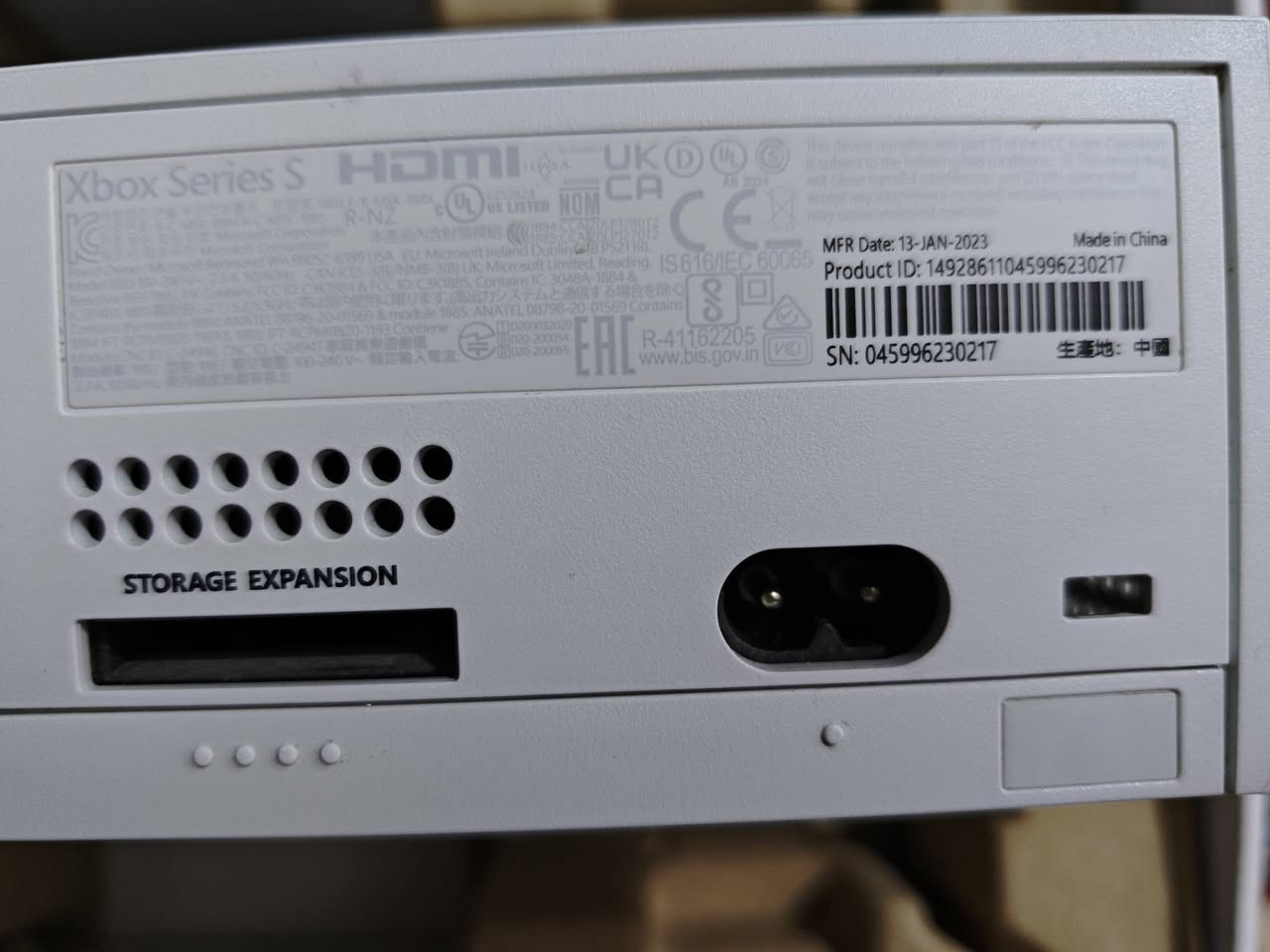 اكس بوكس سيريس اس ذاكره 512GB اصدار 2023 معه جميع ملحقاته الاصليه جوستك واحده بطريات شحن ثنين جهاز  لا مفوح تصليح ولا تنضيف  شرط الشغل بي حساب تركي بي 400€ ليراه 
 السعر 340 قفل مكاني كربلاء


**إذا كنت صاحب هذا الإعلان وتريد حذفه لأي سبب، رجاءا أرسل رسالة إلى الدعم الفني**