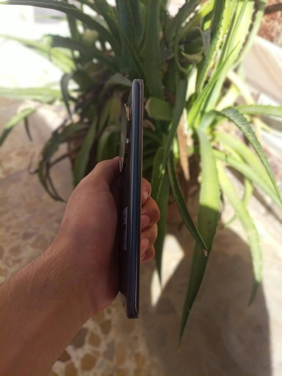 HONOR X9c
الحجم: 6.78 إنچ
الشاشة تدعم معدل تحديث عالي (120Hz
بصمة: مدمجة + Face unlock
يدعم: 5G
المعالج: Snapdragon 6 Gen 1
ثماني النواة
البطارية: 6600mAh 🔥 (قوية جداً)
الشحن: 66 واط سريع
السعر 300 وبي مجال


**إذا كنت صاحب هذا الإعلان وتريد حذفه لأي سبب، رجاءا أرسل رسالة إلى الدعم الفني**