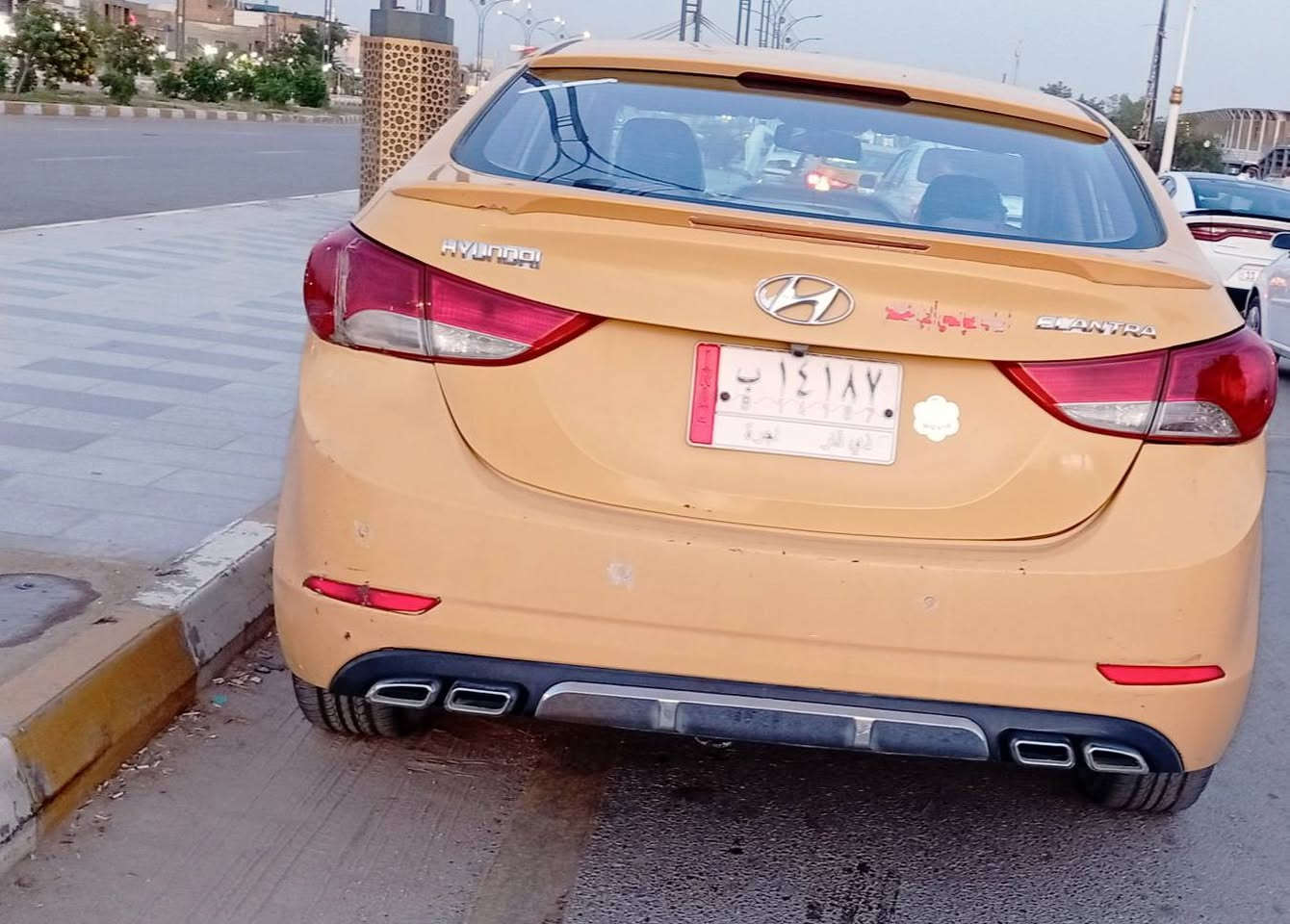 النترا 2014 خليجي بيه بس بنيد فتح والباقي كفاله ظربه معجون مكينه كير حداده تبريد ثلج  مكينه 1800 سياره جاهزه السعر 92 وبيه مجال قليل سياره جاااهزه هاتف *********** 
ذي قار 
شرط تحويل
