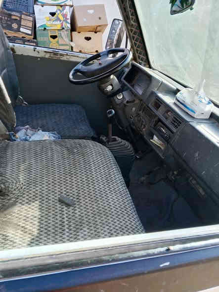 السلام عليكم كية حمل بنكو للبيع ٧جنكال رقم دولي بسمي مكينة بية بخار كير أكسل تخم تاير خير من الله مكاني الأمين الثانية شارع نواب الضباط *********** سعرة ٣٨ورقة
