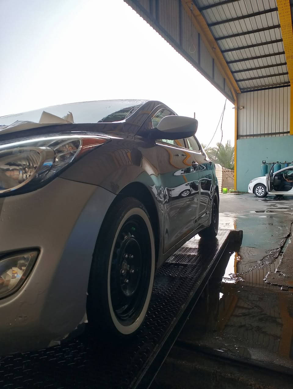 السلام عليكم للبيع الإنترة مضلع 2011
وارد بيها جاملغ خلفي بأمريكا بلعراق جاملغ امامي سيارة كاملة من كلشي كير مكينة  مامفتوحات بلاد
مكينة 1800 المرغوب لاتنقيص ولاتبخير 
سيارة تخم تاير سيفين قبل سبوع باتري جديد صدر خلفي ولا أمامي جديد  مدوشمة أرضية وتنتة وجنطة رقم بغداد سنوية 29معروضة ب 99 وبيها مجال قليل شرط التحويل بيها هورن بوش إيراني محور مكاني واسط الصويرة
***********
