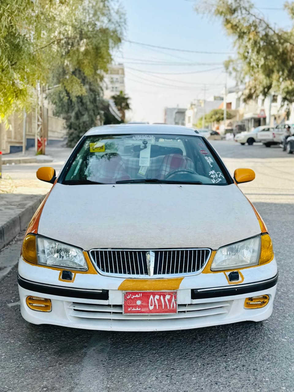 ٨٢/مجال 
سەنی ٣پارچەی سلێمانی/قرچی پێشو دوای بەسیتی هەیە
ئاڕم ئەوەلیات موسو بڕاوە غەرامەش بەشەرت
گێڕ مەکینە تەبرید گەرمی کارەبای بەشەرت
تەقەو ڕەقە بەشەرت
تایەو ویل سفری لەسەرە باتری لۆکە
کراوە بە ناو زەرد سەیارەکە زۆر جایزو مەزبوتە ماڵی کەسابەتە بەنزین زۆر کەم ئەخوات سەیارەی مەعرەز نیە 
پارچەی ڕەشو ئەلوان و گۆڕاوی نیە لە ڕەسمەکان جوانتر نەبوو مەیبە 
قرچی پێشو دوای بەسیتی هەیە دەعامیەکانێشی بیلادە
لە سلێمانیم
*********** السليمانية, العراق
