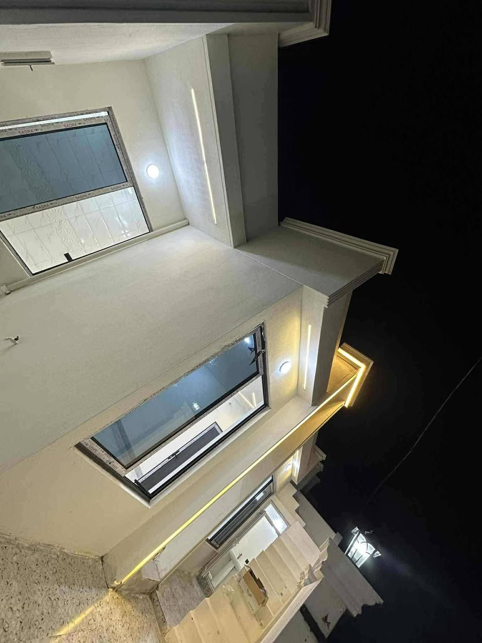 دارلبيع ١٠٠متر مربع فول مواصفات سقف مغربي فول كاشي كركوك دروازة على طريق سليمانيه فرع مقر كوران موبايل 
 ***********اسيا كورك***********البيت جديد صفرمامسكون بيه البيت بيه غرفتين نوم استقبال مطبخ صحيات كراجي مطبخ حار
