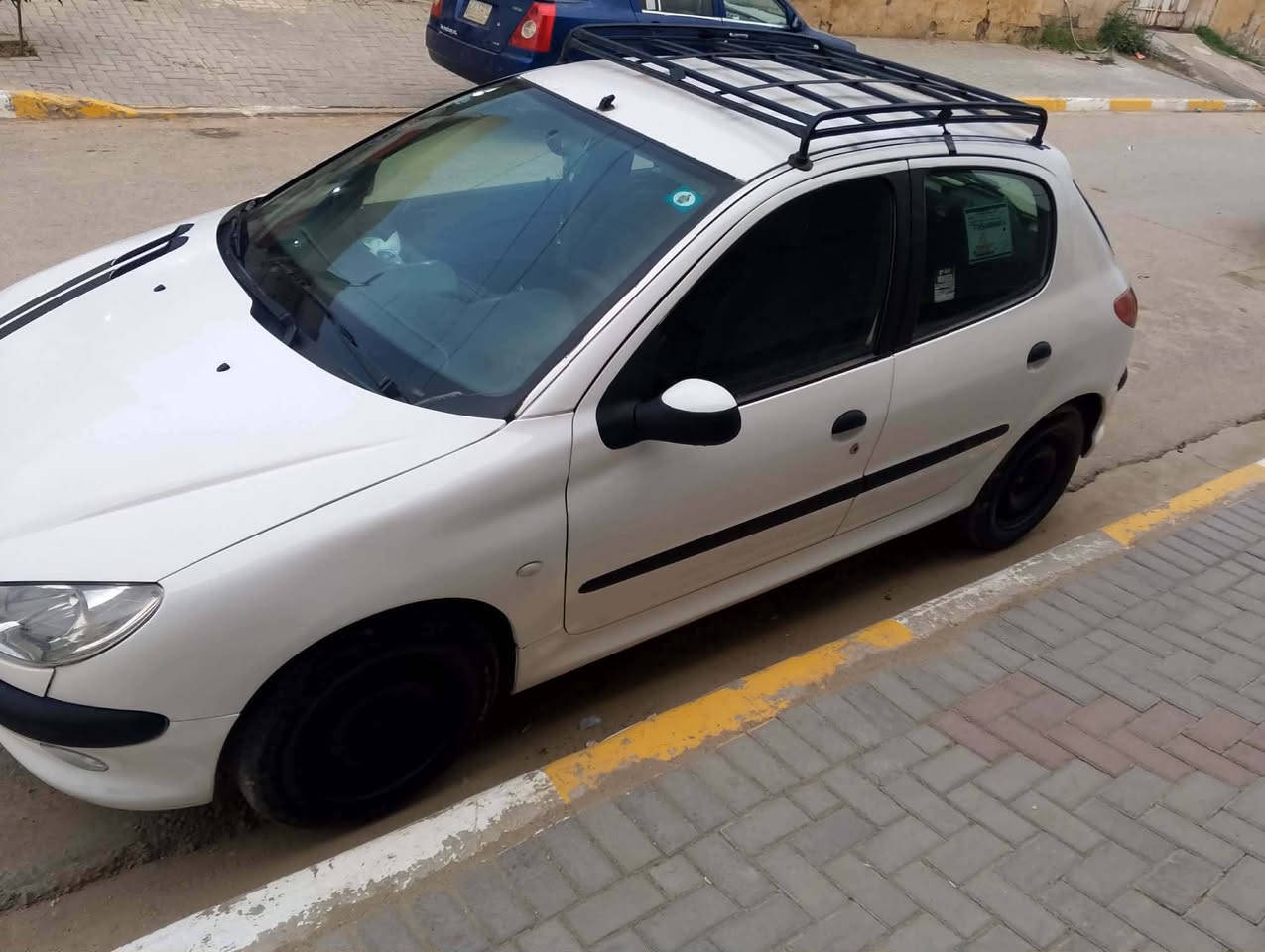 سلام عليكم بيجو  2006 سياره جاهزه تخم تاير جديد صدر محرك الف وستميه قبق اسود خير من الله تحويل ثاني يوم مكان سياره بغداد الحسينيه تصل وتدلل رقم ***********
