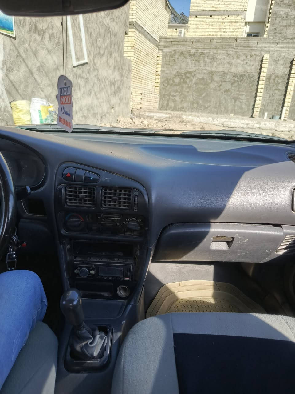 السلام عليكم ميتسوبيشي ميراج كولد مديل 94 محرك وكير مكفولات كشر بلاد لا ضربه ولا صبغ رقم دولي باسمي السعر 25 وبيه مجال حك الجيه مكان السيارة بغداد  الشراي يتصل ***********
