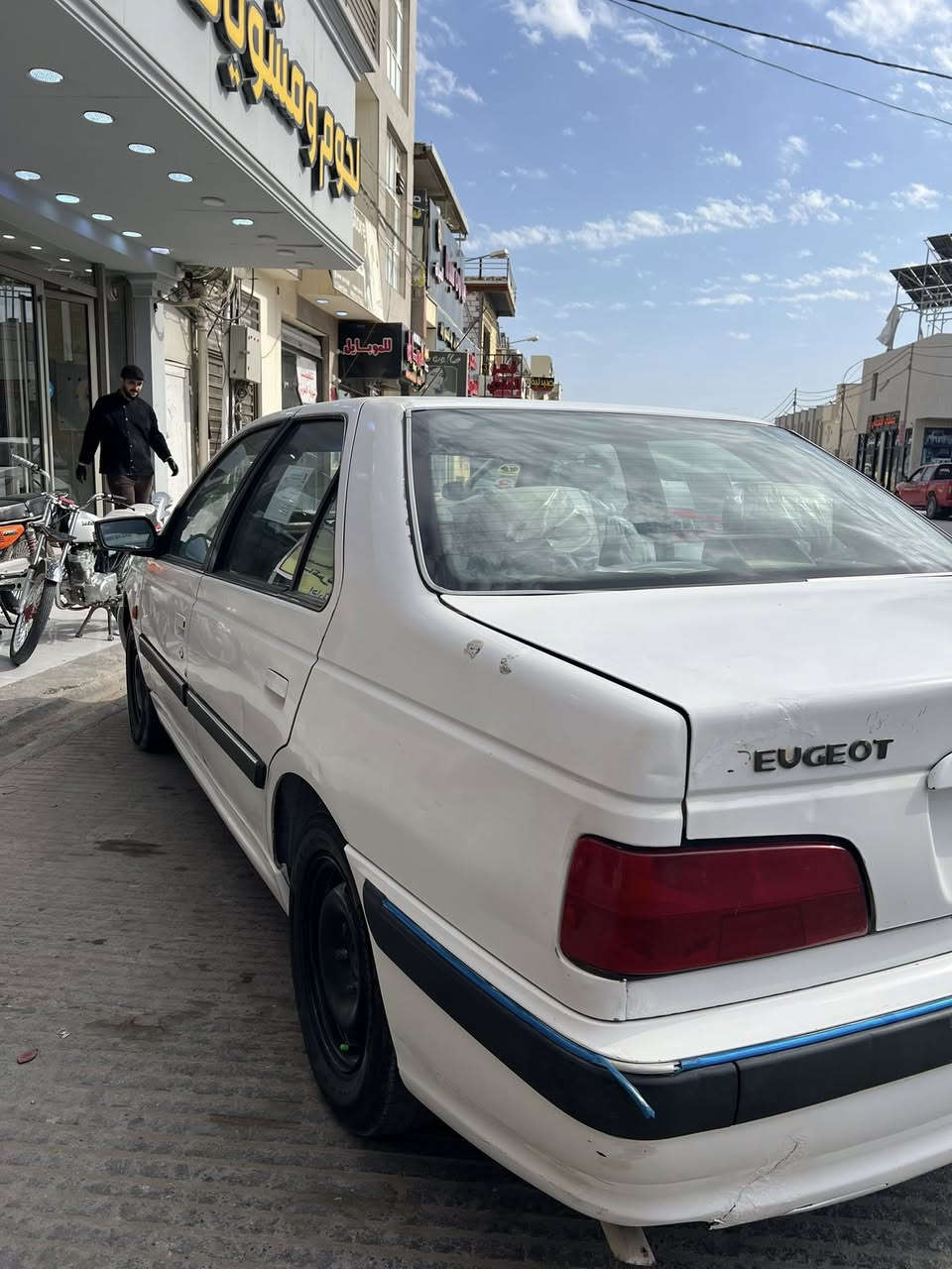 بيجو بارص مديل 13
سياره حلوه مابيها اي نقص
بيها قطعتين تبديل 
مكان نجف قريه الغدير
***********
سعر 45بيها مجال
