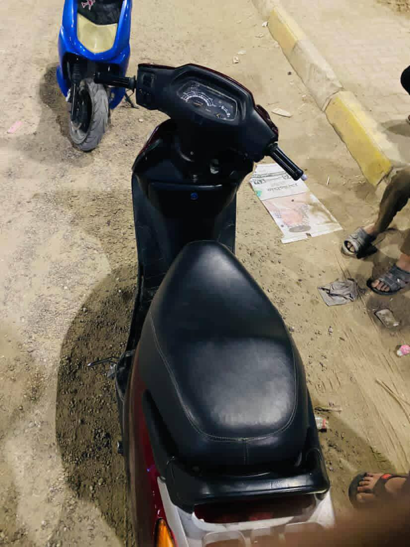 للبيع دراجة سبيسي ياباني 🔥
📍 المكان: حلة – الإسكندرية
💰 السعر: 325 وبيهه مجال
🚴‍♂️ الدراجة نظيفة وواضح من الصورة
🔧 المحرك مبدّل (بوشة وبستم تفصيخ بلادي)
⚙️ كلشي شغال بيها 100%
🛠️ ما تحتاج شي، ركب وامشي
⛽ اقتصادية ومناسبة للدوام والمشاوير
📞 رقم الاتصال:
***********
✋ البيع جدي، لا تبخس
📩 الاتصال أو خاص
