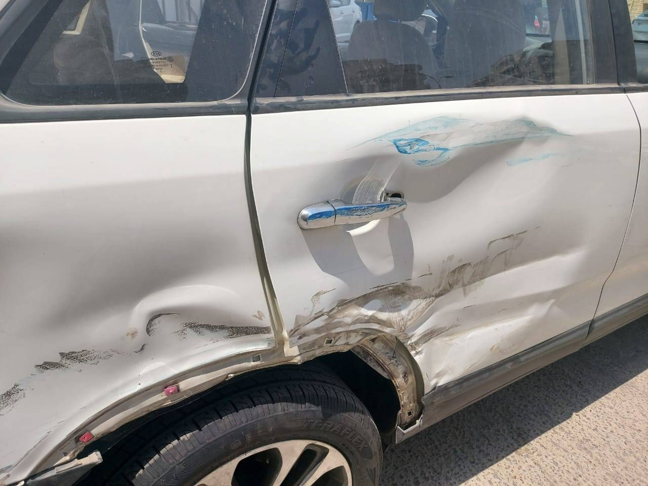 السلام عليكم
سورينتو 2013 شكل 2015 خليجي، 6 سلندر 3500 ما مفتوح ، 7 راكب، رقم شمالي باسمي تحويل ثاني يوم .
الرقم الجديد سنوية لغاية / 2030.

المواصفات: لون أبيض، بانوراما، كشن كهربائي، تحكم ستيرن، كروز سرعة، موسيقى الترحيب، لَد باب أمامي، بيبان بصمة، بصمتين تشغيل، نظام ECO، حدادية جديدة، اطارات جديدة، فانين محرك + فان تبريد، تبريد 3 قطع، دوشمة جلد وتغليف، شاشة لمس، لَد أمامي أبيض ولايت زينون ومرايات شفط .

:- بيها اربع قطع صبغ 
. عداد السيارة: 140 ألف
 السعر165 وبيها مجال . 
السيارة للبيع فقط مكان السيارة بغداد 
للاستفسار ***********
