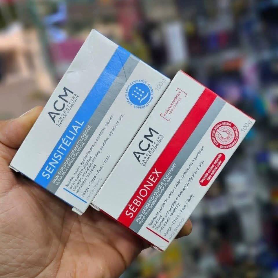 💙❤️صابون ACM  الاصلي الأحمر والأزرق
❤️💙حلّان فعّالان للعناية بالبشرة المعرّضة لظهور الحبوب.

عرض خااص توصيل مجانا داخل خانقين 🚕🚗🚕🚗🚕🚗🚕🚗🚕🚗

🔵 النوع الأزرق
مصمّم للبشرة الدهنية والمختلطة. والحساسه 
يعمل على تنظيف عميق، تقليل إفراز الدهون، وتنقية المسامات… مما يساهم في الحدّ من ظهور الحبوب وتحسين مظهر البشرة.

🔴 النوع الأحمر
مناسب للبشرة الحساسة أو المختلطة التي تعاني من آثار الحبوب والبهتان.
يساعد على توحيد اللون وتفتيح البشرة تدريجيًا مع تنظيف لطيف لا يسبب تهيّج.

اختاري النوع المناسب حسب بشرتك، وادمجيه ضمن روتين يومي للحصول على بشرة أكثر صفاءً

للطلب والاستفسار يرجى مراسله الصفحه او واتساب 
***********

متوفر خدمه توصيل الى جميع المحافظات 🚕🚗🚕🚗🚕🚗🚕🚗
