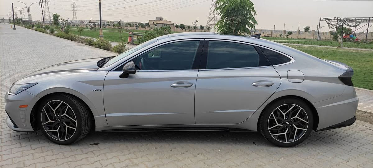 السلام عليكم من رخصة الادمن المحترم 
هونداي سوناتا N LINE مكينه 2500 تيربو (290حصان)
موديل 2023   السعر 195$وبيها مجال
فول مواصفات اعلى فئه بلسوناتا
حادث بسيط  بارد بخشم البنيد وبالعراق جاملغ الأمامي الجهة اليمنى هم بارد بدون فتح وبدون صبغ .
تبريد ابلادي شرط تقرير السياره تعمل وتسير من امريكاا
بدون ايرباك سليم 
ماشيه 55 كيلومتر 
بصمه دخول ذكي کشنات جلد وكنتاره كشنات كهرباء
تدفئه تبريد بلكشنات 
السياره كله ختومات N LINE
تبرید قطعتين
لايتات ٤ عدسات زنون بلادي عالي ناصي
لدات داخليه
سايد بريك بصمه
ویل کب حجمه ۱۹
دبل كزوز السياره
شفتات بلستيرن 
السعر 195$ وبيها مجال السيارة بالحقيقة أحلا من الصور
للاستفسار : ***********  (( المكان النجف الأشرف ))
