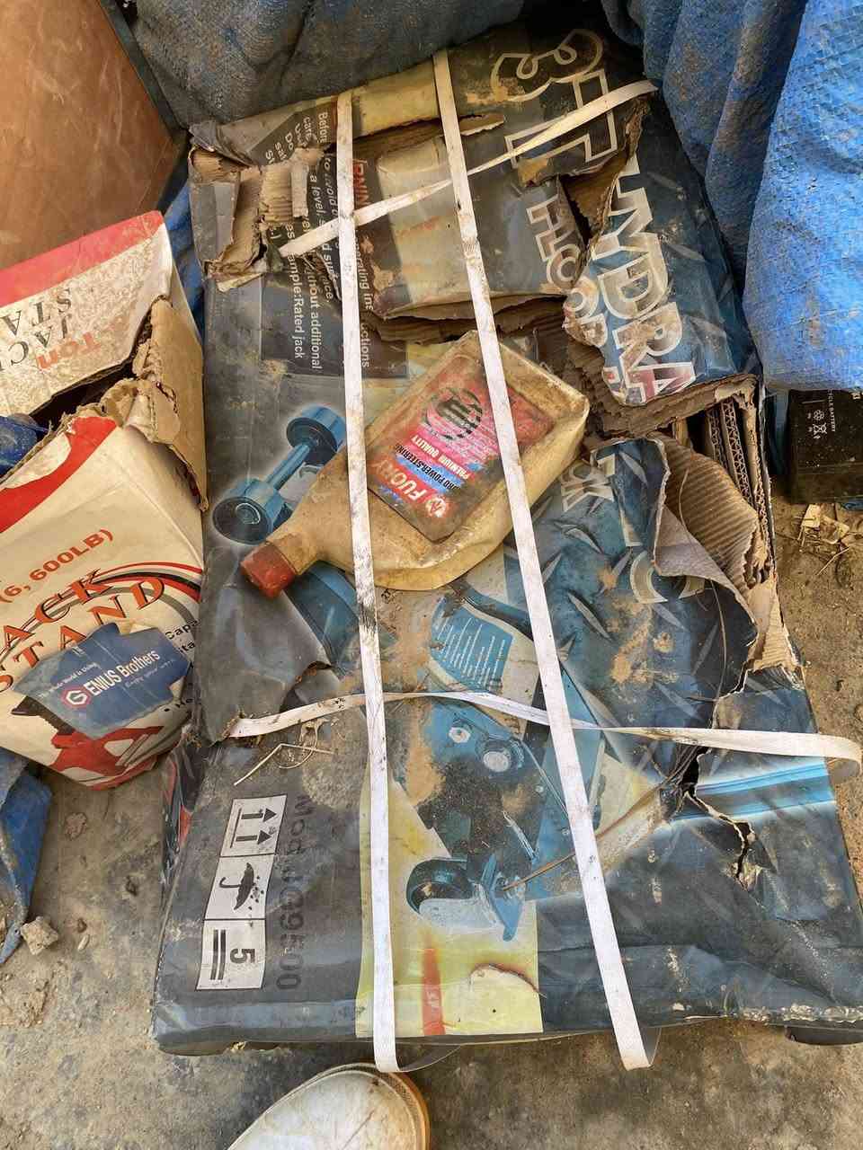 محل كامل للبيع جديد غير مفتوح
***********
