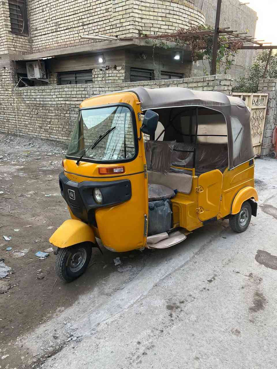 سلام عليكم تكتك مديل ٢١ رقم وسنويه تكتك بيه طخطخات قليله تكتك خير من الله ما ناقصهه اي شي كبل للشارع المكان السعر ٧وبيه مجال قليل  بغداد الشعله الرقم ***********
