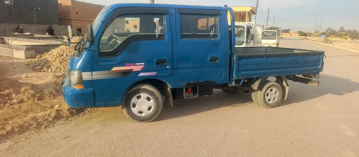 السلام عليكم سايلند رقم بغداد سنويه 27 شرط نضيفه بلاديه مكانها الانبار القائم سعر 95بيها مجال اني مكلف بل نشر خابر عل الرقم ***********
