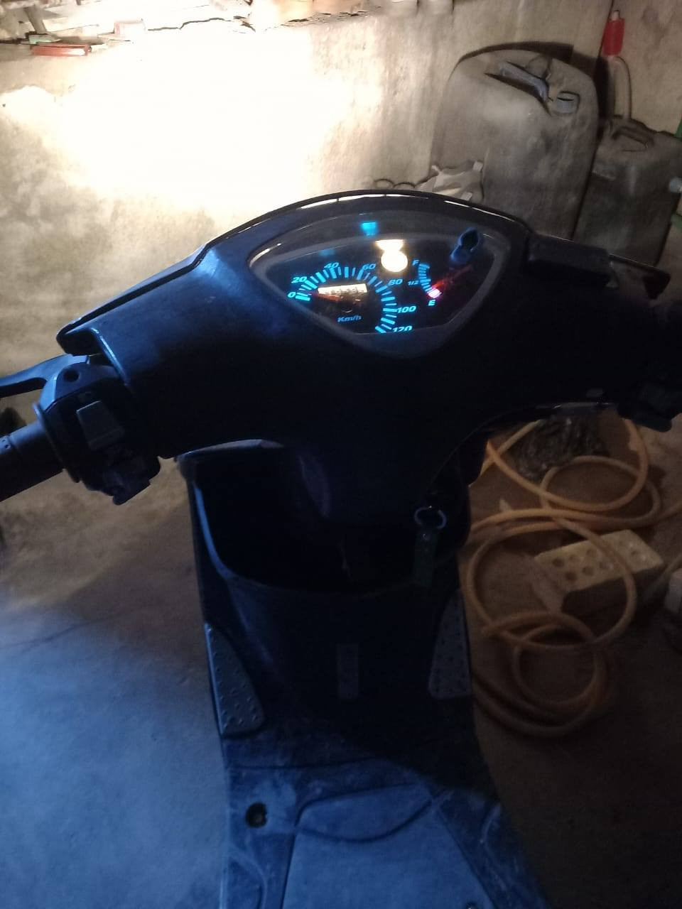 سلام عليكم دراجة ماكس للبيع سعر ٥٠٠ مكان الدورة  رقم الهاتف ***********
