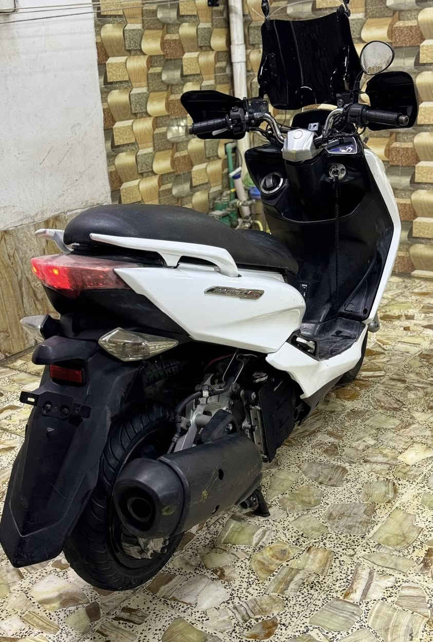 سلام عليكم ماجسته اس مديل 18 دراجه جديده بمعنه الكلمه ماشيه ٣٦ الف مكينه مكفوله ناعمه ما اتنسمع  شلعه معدل فول دراجه ابد ما بيهه نقص تايرات دبلات جدد اوراقهه موجوده دراجه جديده بمعنه الكلمه كهربايات كلهه شغاده سعر مليون او ٢٠٠ او بيهه مجال بغداد المشتل ***********
