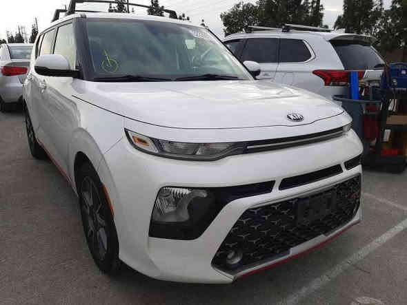 سول 2020 
حادثها شخطه كما موضح 

  محرك 2000. دوش. نوع 
  الاتصال ***********
***********
GT line تصميم رياضي جميل 
باسمنا بابل 
ابيض 
مواصفات Gt
 سعر 169 بيها مجال لان بالعراق 13 الف. وحادثها شخطه كما موضح 
وبالعافيه بغداد
