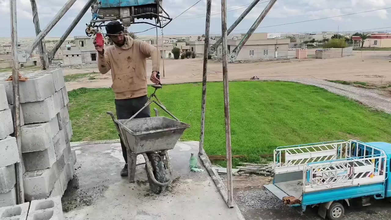 السلام عليكم.
كادر بناء بلوك  تكعيبه ستاره بيتونه سياج قسطل 
موجود ونج تصعيد كافة المواد 
اتصال  ***********
