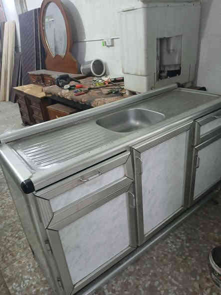 كاونتر نظيف جدا اخو الجديد 3 قطع سعر 325  الف بغداد كرخ مقابل باب كراج البياع الموحد بجانب النشاط المدرسي
0771263771//*********** بغداد
