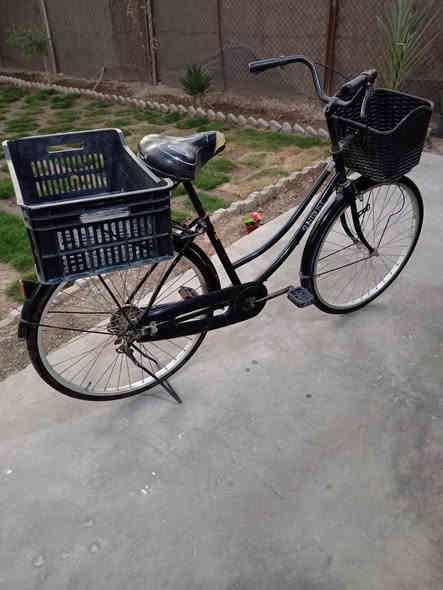 متاح بايسكل نضيف كلش حجم ٢٦ السعر ٧٥ قفل الاتصال ***********
