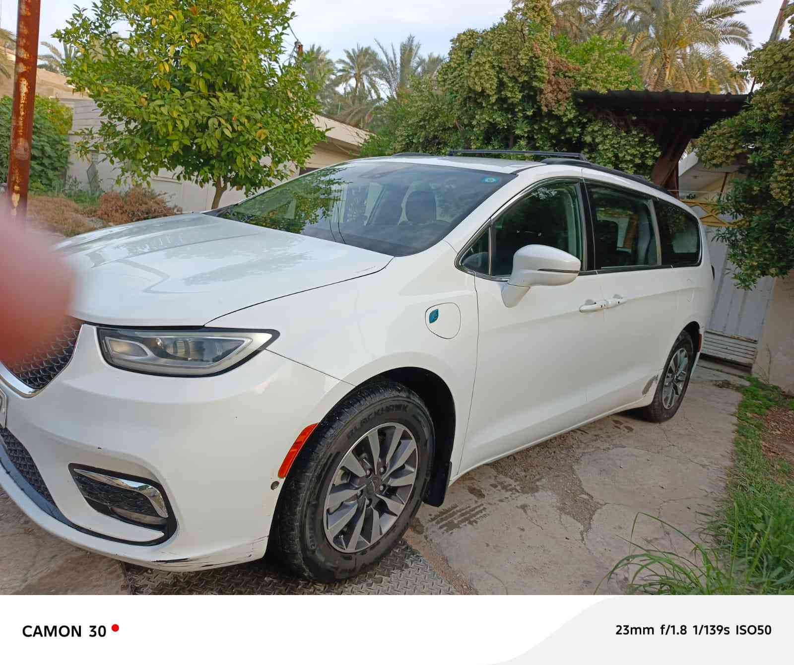 السلام عليكم
للبيع باسفيكا 
موديل 2022 رقم بغداد سنويه جديده 
                             Plug-in Hybrid 
موصفات 
راداد تحديد مسار حساسات امامي خلفي كشنات جلد 
السعر 225$ وبيهة مجال 
للستفسار ***********
