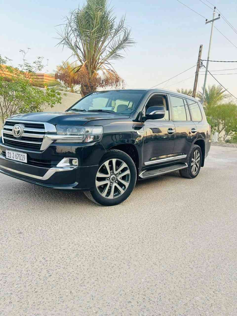 سلام عليكم لاند كروز للبيع
مديل 2012 محدث 2021 
صبغ عام جماليه 
رقم بغداد دولي جديد تحويل ثاني يوم
حداديه صدر كله جديد امامي خلفي 
سيارة حلوه مناقصها شي 
السعر 270 وبي مجال قليل 
العنوان صلاح الدين مجمع الدور 
مكلف بل نشر للاستفسار اتصال ع رقم 
***********
