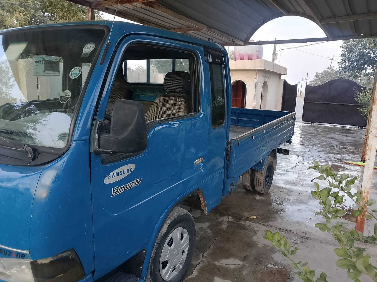 السلام عليكم كيا سامسونج موديل 2000 رقم صلاح الدين الماني شرط التحويل كير ومحرك مكفولات، المكان تكريت السعر 50 وبيها مجال بسيط رقم الهاتف ***********
