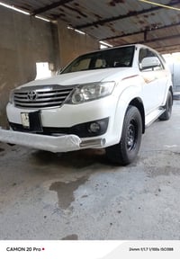 نكليزي • ٢٠١٢ • ١٦١٠٠٠