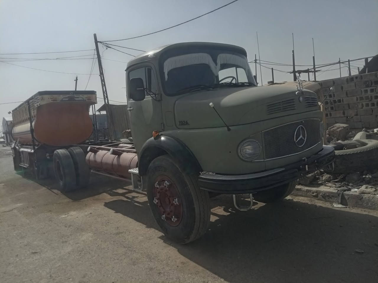 للبيع اقجم مكفوله كفاله عامه علا وضع الشركه  رقم نينوى جديد موديل ٨٠ مكان الفلوجة ***********
