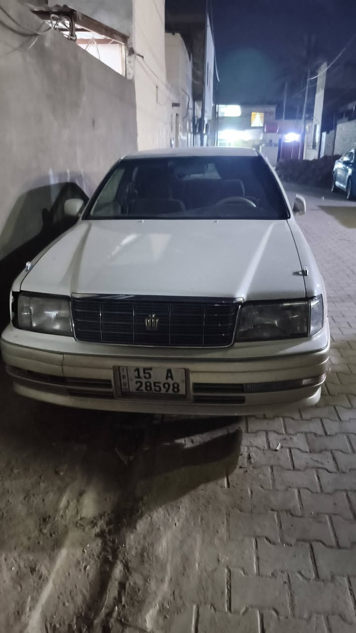 راس ثور فلات للبيع اصل كرستال شاصي 55 رقم انبار نكليزي جديد مداور ثاني يوم بدون كص بدون نقل جثه سياره عدله بيه ضربه ب جاملغ امامي بعده ما مصلح سعره 65و بيه مجال مكان نجف ***********
