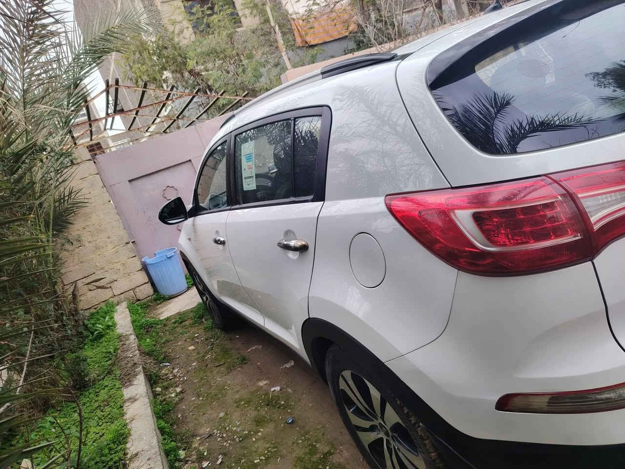 السلام عليكم
سياره كيا سبورتج ٢٠١٢ وارد خليجي
كلين بدون ضرر بدون حادث
تبريد توماتيك جامات كهرب تحكمات ستيرن شاشه شقف  بانوراما   محرك ٢٤ دوش
السياره بأسمي سنويه ل ٢٠٢٧
السعر ١٥٥
عنواني موصل شقق الخضراء الجانب الأيسر***********
***********
