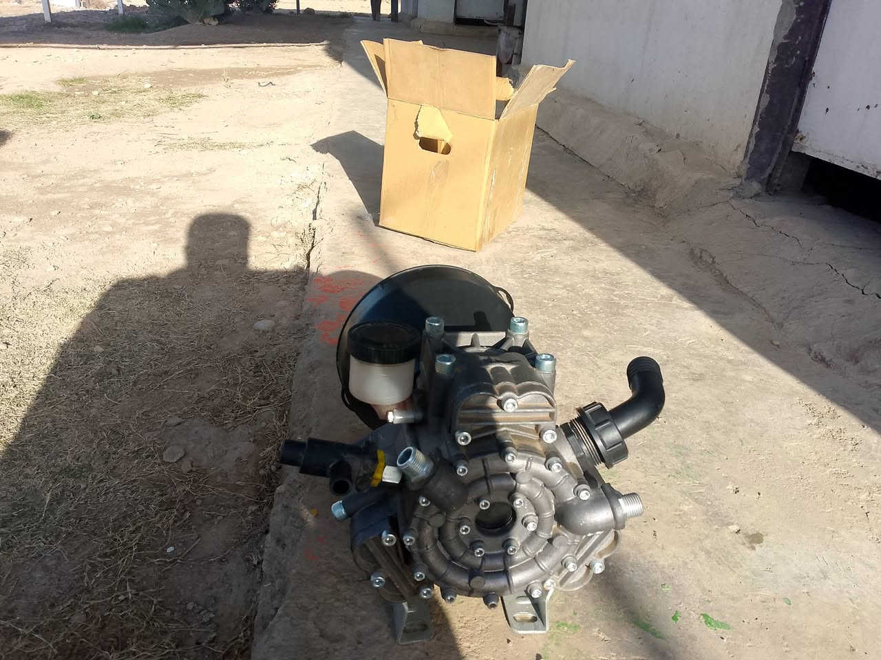 للبيع ناثرات مواطيرمرشات دوات حتياطية مال ناثرات في العزيزية***********//***********
