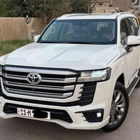 البيع لاندكروز بريم اصل بدون برده اصليه موديلها ٢٠٢٤ زيرو السياره  موا...