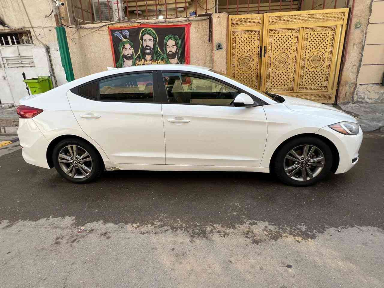 النترا 18 سنويه جديده منظومه غاز مكينه جديده قبل 4 اشهر شادها تخم تاير وباتري جديد سياره جاهزه ما بيها اي نقص ميكانيكي او كهربائي عارضها ب120 وبيها مجال بسيط ***********
