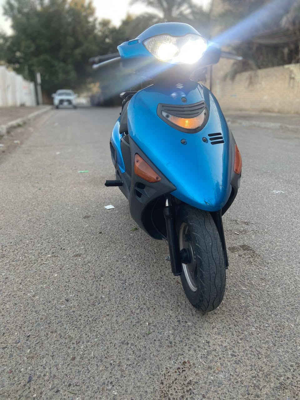 السلام عليكم✋
دراجه سازوكي فكستر الدراجه خير من الله مثل ماموضح بلصور وبعد انضف 
دراجه بيهه شغلتين بس واير كيلو متر مكطوع وكابريتر تعبانه دراجه نكره بكل وكت بس من تعبر سرعه 40 تكطع بيهه خمده سعرهه650وبيهه مجال بسيط دراجه منفيسهه موجود ومكاتبه هم موجوده 
*********** متوفر واتساب🌿
