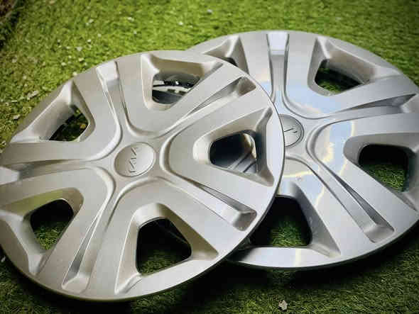 السلام عليكم كبات كيا بنكو اصليات بلاديات
 نازل من كيا 24 زيرو للبيع
العدد 4 
2 صغير 
2 كبير 
بغداد منطقة الشعب 

*********** غير متواجد ع الانترنت

السعر 125 الف
