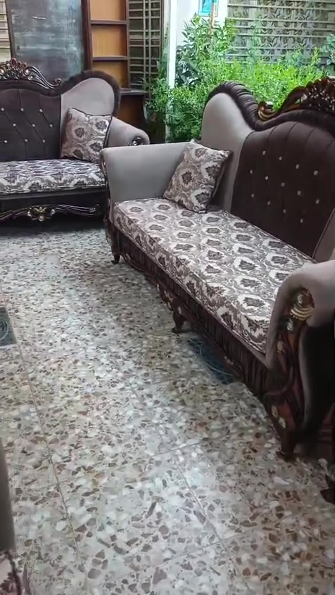 تخم قنفات ١٠ مقعد نضيف حيل المكان بغداد نهايه حي أور سبع قصور شارع ابو علي واتساب *********** اتصل واني بخدمتكم
