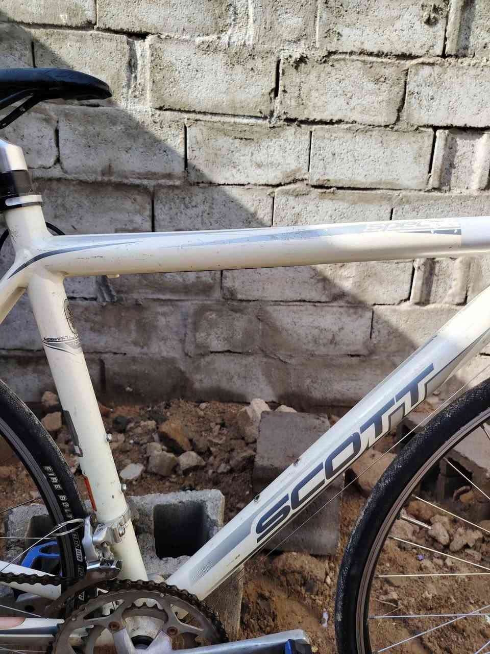 225
للبيع
الرود ماركة سكوت //فريم المنيوم ماشه كاربون 
//نمرات 2/8
//زوج تايرات جديد 25c
/ حجم سمول(S) 52
/سستم شيمانو سورا
للستفسار خاص او رقم ***********
عنوان البصره الزبير
((((( ماعندي توصيل)))))
