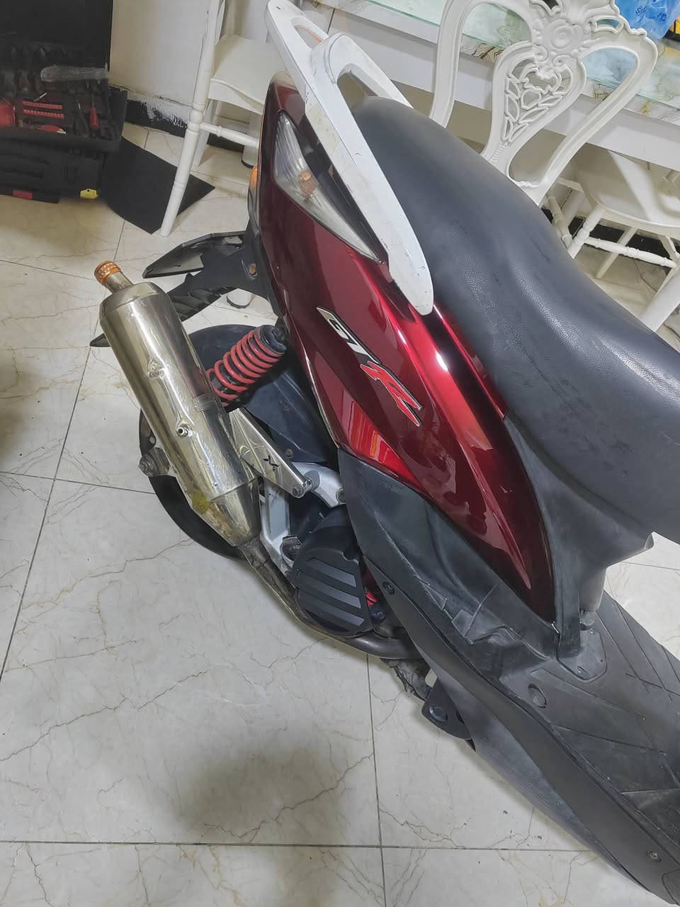 سلام عليكم دراجه ثعلب للبيع🌹
الدراجه مزوده صالنصه اصليه كلجات رياضي فراك  وكم شغله بعد الدراجه كلش حلوه ومابيه اي عيب ومابيه اي نقص نكره سلف شلعه ومعدل تشك الكاع كله شغاله لايت اشاير بك لايت دراجه نصبته كلش حلوه مال جناي السعر ٦٢٥ المكان بغداد الدوره الرقم ***********
