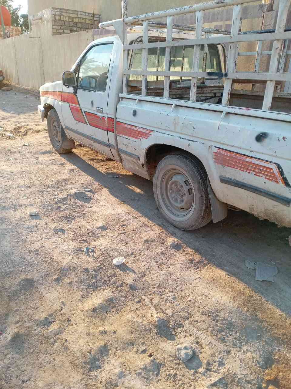 السلام عليكم سياره بيكم للبيع نيسان موديل 89 مالكها متوفي سياره جاهزه السعر 15  ورقه مكان بابل استفسار على هذا الرقم ***********
