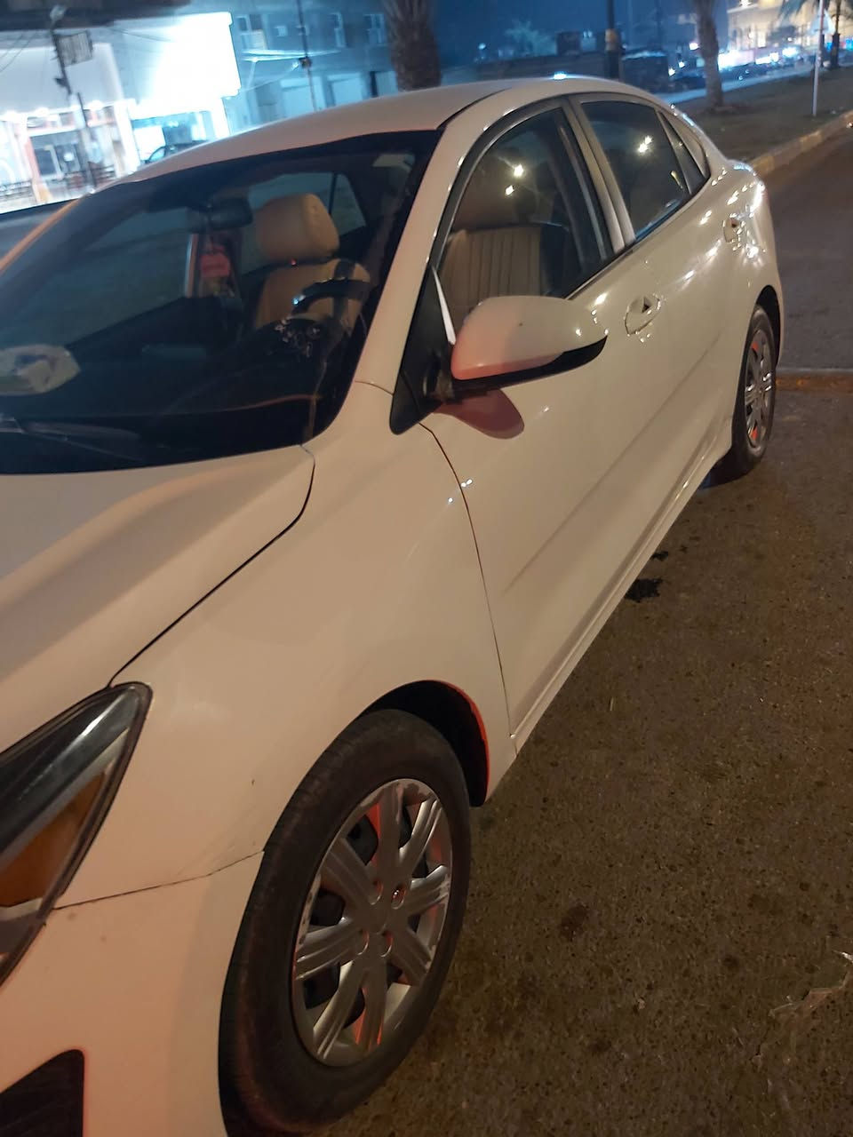 السلام عليكم 
كيا ريو مديل ٢٠٢٣ رقم معوقين وكاله عامه شرط التحويل  كربلاء ماشيه ٦٤ ميل بيه قطعة وحده صبغ فقط البنيد وبيه جاملغ السياق بي بارد الباقي كفاله عدا ملاحضات بسيطة كير مكينه كفاله  السعر ١١٥ مكان كربلاء *********** واتساب او اتصال
