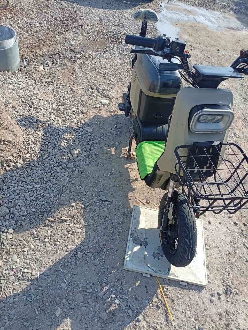 السلام عليكم دراجه شحن للبيع دراجه خير من الله ما بيهه اي نقص العنوان بغداد طالب العلي قرب مستشفى حماد شهاب السعر 450الرقم  ***********
