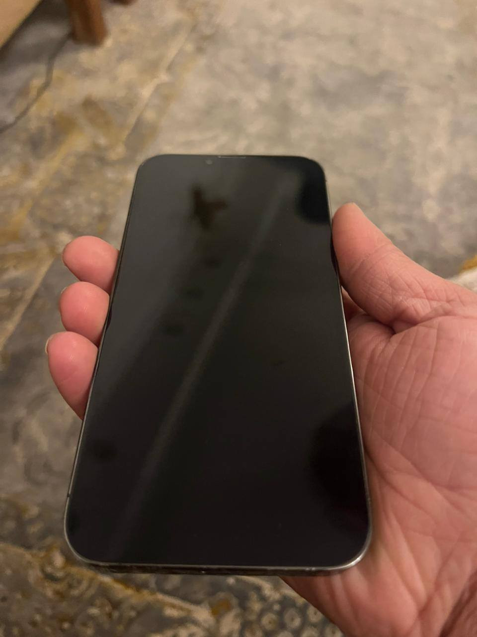 سلام عليكم 13برو ماكس 256 بطاريه 96 الجهاز وتر سعر الجهاز 
600 مكان بغداد مدينه الصدر  ***********
