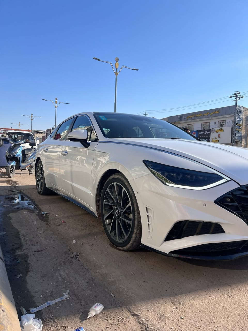 سوناتا موديل 2020فول مواصفات
محرك 1.6 turbo
موصفات السياره معروفه
تقديم وترجيع بالبصمه 
اناره داخليه متغيره 
شاشه كبيره
كشنات جلد تدفئه تبريد بالكشنات
كامره 360 
فول رادارات
حادثها جاملغ السايق وبنيد بدون دواخل والجاملغ الثاني بس كلير من امريكا
السعر 150 وبيه مجال بسيط
عنوان الانبار الفلوجه 
***********@
