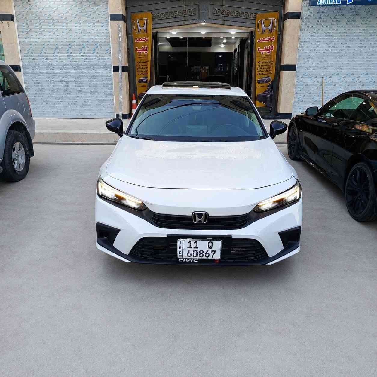 هوندا سيفيك 2024 EXl
مواصفات فول هاتش باك
طبعا جمالية السيارة ونصبتهة احلا من الصور 
سلايد روف 
لايت ليد امامي خلفي 
رادار امامي
نقط عمياء جانبية 
رادار خلفي 
كاميرا خلفية مثبت سرعه
كشنات جلد كهرباء 
مقاعد تدفئة 
سيارة حلوة ونظيفة وبلعافية علياخذهة السعر 138$
***********
***********
مكاني العامرية
