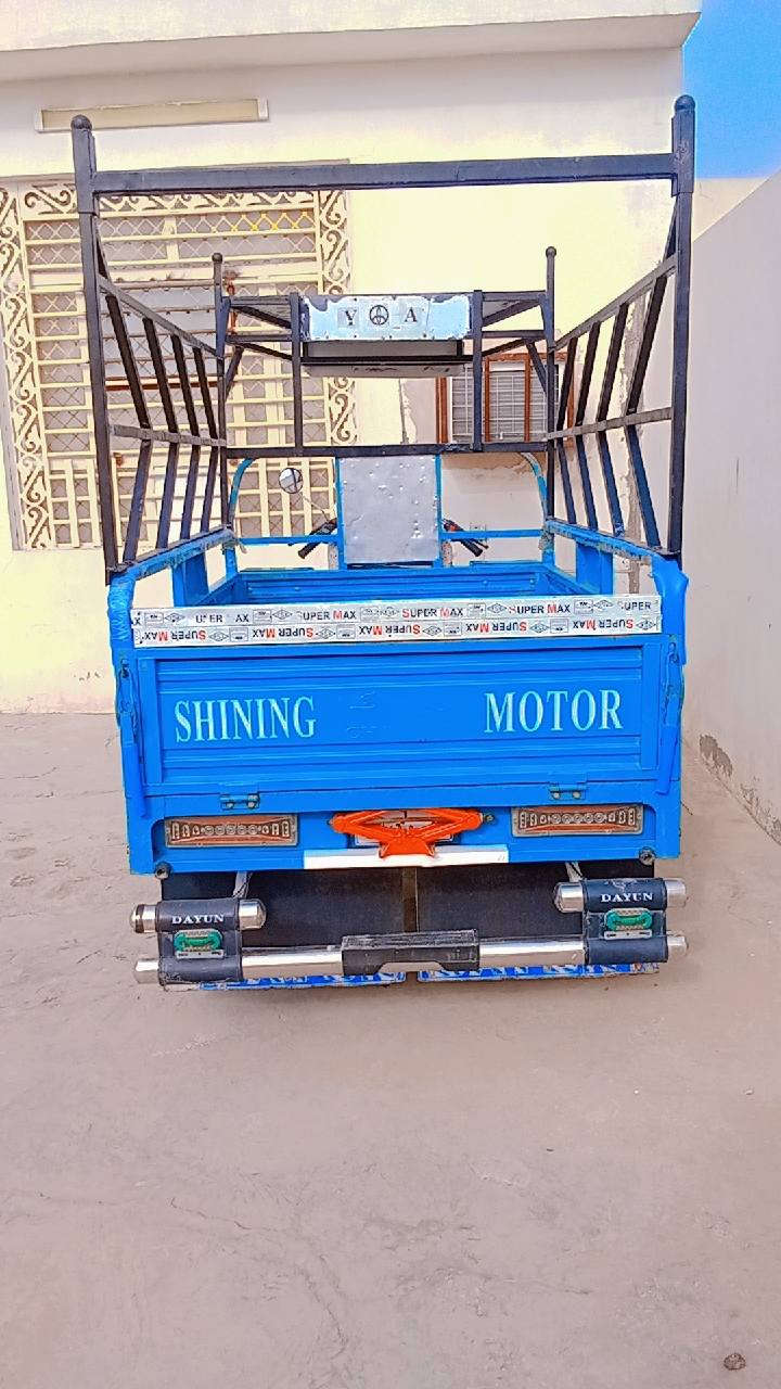 السلام عليكم شباب ستوته للبيع نظافتها كدامكم احلى من الصور اوراقها كاملة مابيها اي  نقص مكفوله كفالة عامة السعر مليونين 200 مكاني المحمودية الاستفسار الرقم ***********
